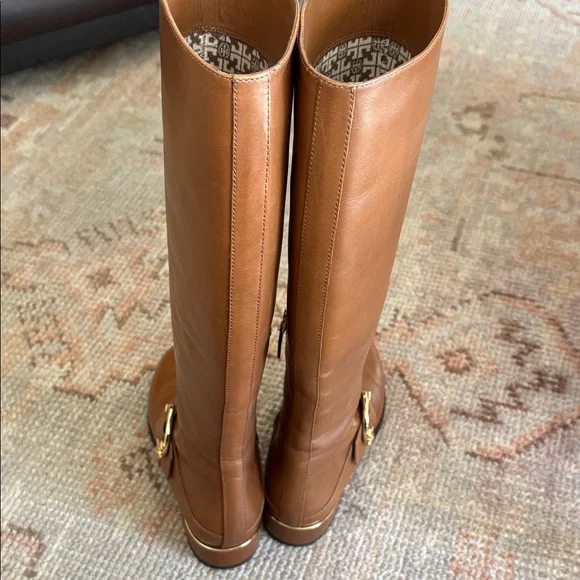 Tory Burch Elegant Brown Knee-High Boots - Picture 9 of 11